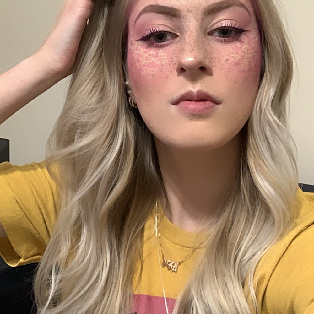 Meet your Posher, Tay